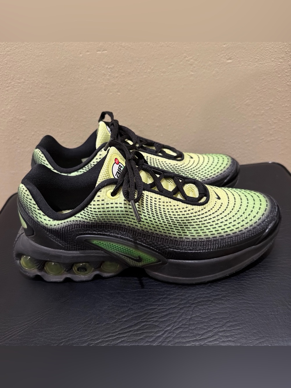 EUC Nike Air Max DN GS HV5257-700 Light Lemon Twist Green Strike Black 6 Y 7.5 W